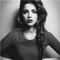 眼神很传情的外国女生黑白头像 最有魅力的女人