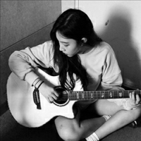 走在时尚前沿的妹纸们黑白的 你们喜欢这种类型