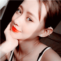 2017最时尚长发美女头像图片 白皙的脸蛋个性又飘