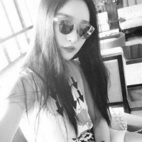 清纯的女生霸气黑白女生头像 多愁善感的的女人