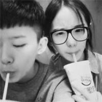 我要你属于我黑白情侣头像一男一女 我爱你 要紧