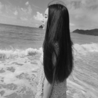 意境黑白女生头像 思念一个人的时候是伤心的