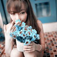 长的和花一样的小清新的女生头像图片 眼睛比海