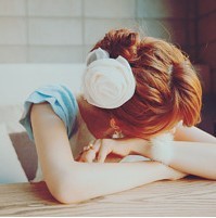 自作多情的伤感非主流女生头像最新版的