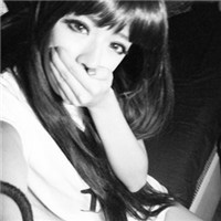 肌肤迷人、双目犹似一泓清水的唯美意境黑白女 肌肤迷人、双目犹似一泓清水的唯美意境黑白女