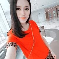 所有苦痛她一起和你度过 一起承受的阿宝色小女