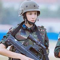 张蓝心头像 张蓝心微信头像图片 空军制服写真