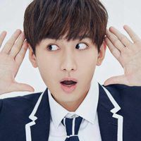 成毅微信头像图片 逗比学长搞怪卖萌帅气