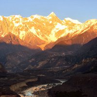 西藏南迦巴瓦峰图片 中国西藏林芝地区最高的山