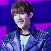 韩国男星金峻秀帅气微信头像图片_Jun K（曾用名