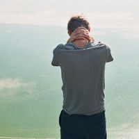 唯美伤感的意境背影男生头像