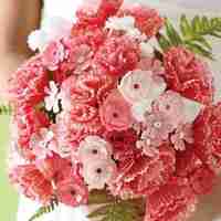 捧花系头像_充满幸福甜蜜爱意的捧花