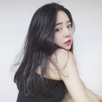 浅笑低敛眸 微信头像女生小清新长发