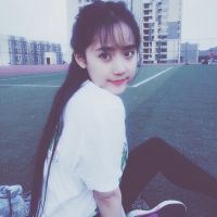 浅笑低敛眸 微信头像女生小清新长发