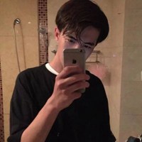 很帅的微信头像_很帅很酷的男生