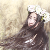 浅笑低敛眸 微信头像女生小清新长发