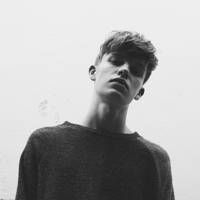 这是个男神 微信欧美头像男生帅气