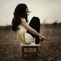 唯美的意境伤感颓废女生头像图片