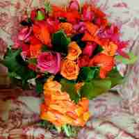 捧花系头像_充满幸福甜蜜爱意的捧花