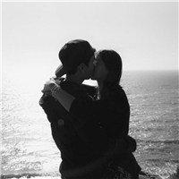 唯美伤感的个性黑白情侣微信头像图片