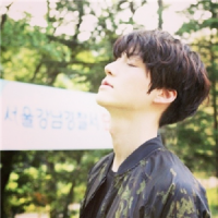 微信头像男唯美意境 海很蓝心放空