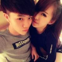 动作亲昵的非主流情侣头像图片