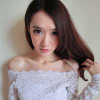 微信头像女生露肩 女生露肩性感迷人