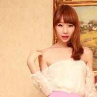 微信头像女生露肩 女生露肩性感迷人