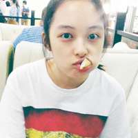 可爱的女孩你是我心头的蝴蝶结