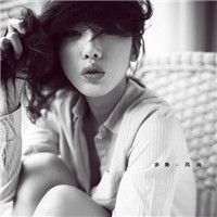 超有诱惑力的性感非主流头像女生