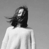 黑白个性女生头像 止不住的爱念旧