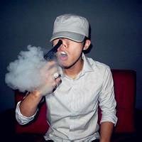 拿枪指着自己的头像