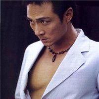 微信黑社会霸气头像_混混模样霸气黑社会帅小伙