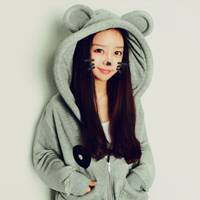 会心微笑唯美女生头像