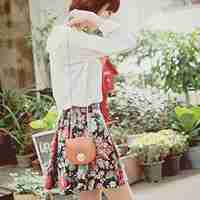 唯美小碎花风格女生头像图片 梦见碎花如雨随风飞