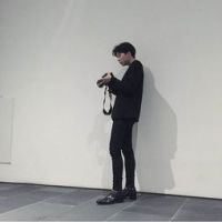 颓废男生微信头像 谁埋葬了谁的浮华