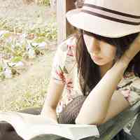 唯美小碎花风格女生头像图片 梦见碎花如雨随风飞