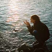 男生海边意境头像