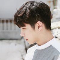 颓废男生微信头像 谁埋葬了谁的浮华