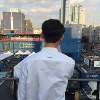 颓废男生微信头像 谁埋葬了谁的浮华