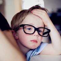 超级萌的戴眼镜可爱萌娃头像图片