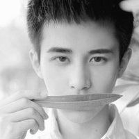 好看的清纯男生黑白头像图片