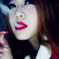 吸烟女人霸气头像吸烟女