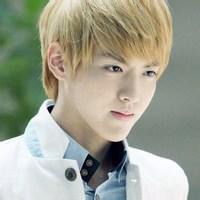 15岁帅气男孩头像