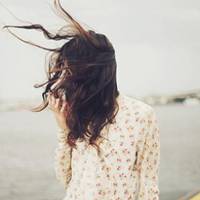 会心微笑唯美女生头像