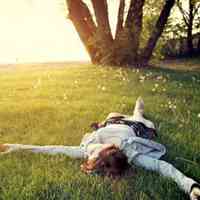 唯美小碎花风格女生头像图片 梦见碎花如雨随风飞
