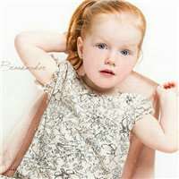 可爱的金发小萝莉大眼睛头像图片