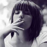 黑白女生头像伤感