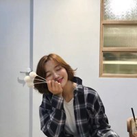 微信个性女生头像_脱俗的个性女生