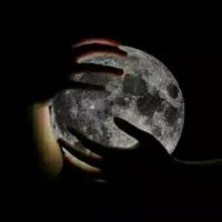 很孤独的头像 一个人的孤独